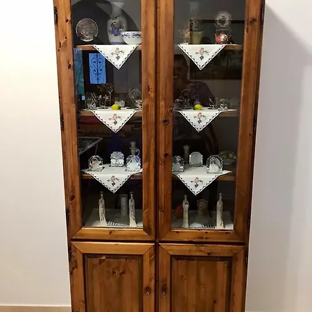 Βίλα Trouzini 2 *