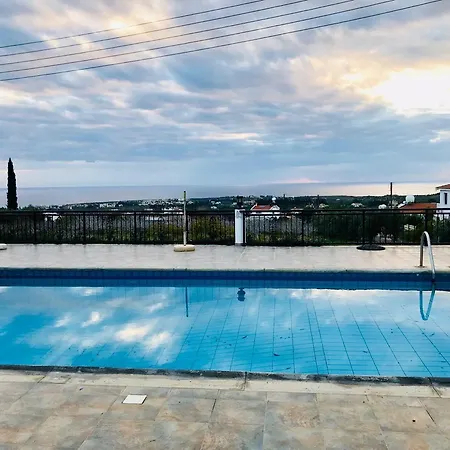 Trouzini 2 * Πέγεια